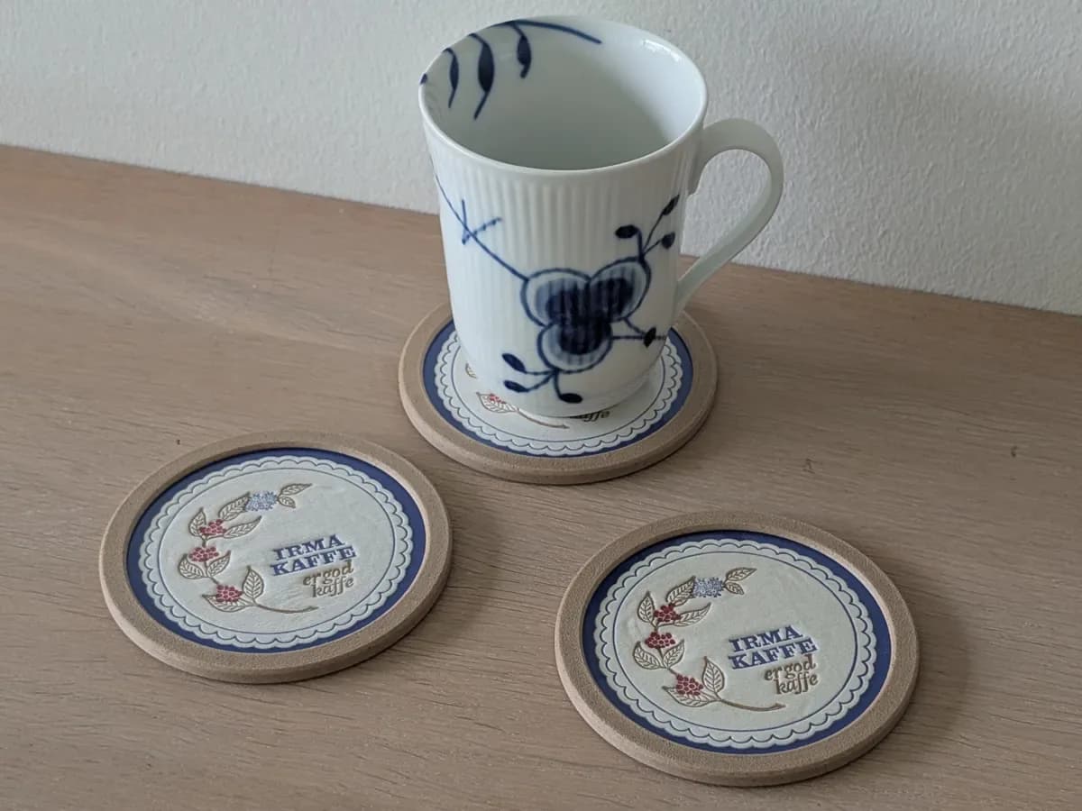 Photo Coaster with Swappable Insert